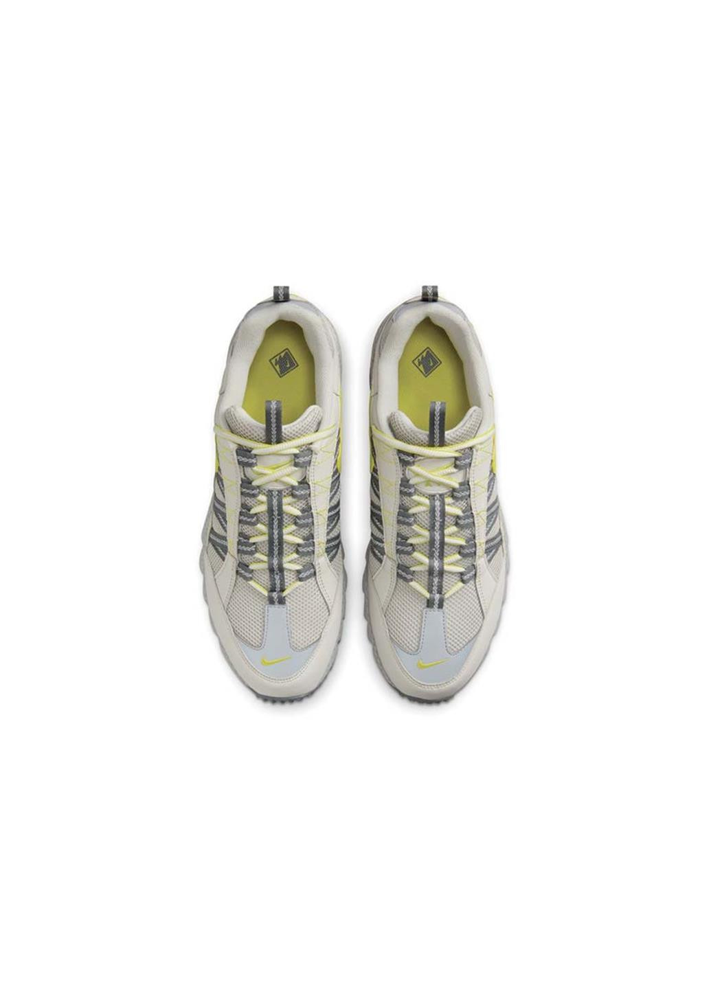 Светло-серые демисезонные кроссовки fq2443-001 Nike AIR HUMARA BEIGE