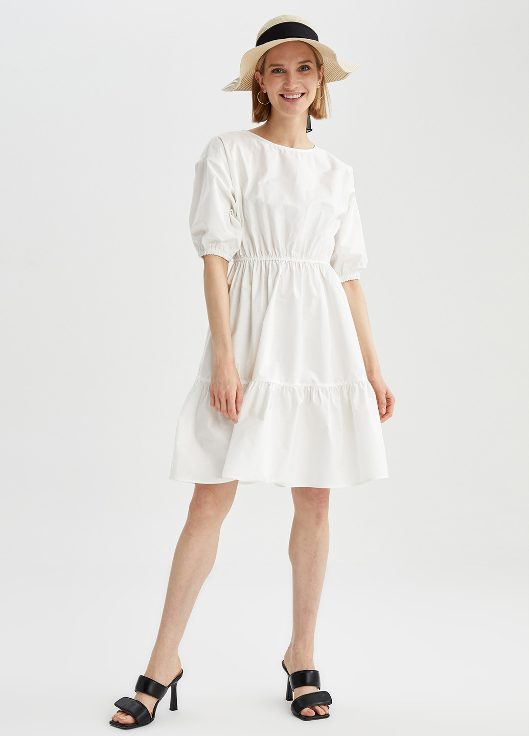Білий кежуал плаття, сукня кльош DeFacto