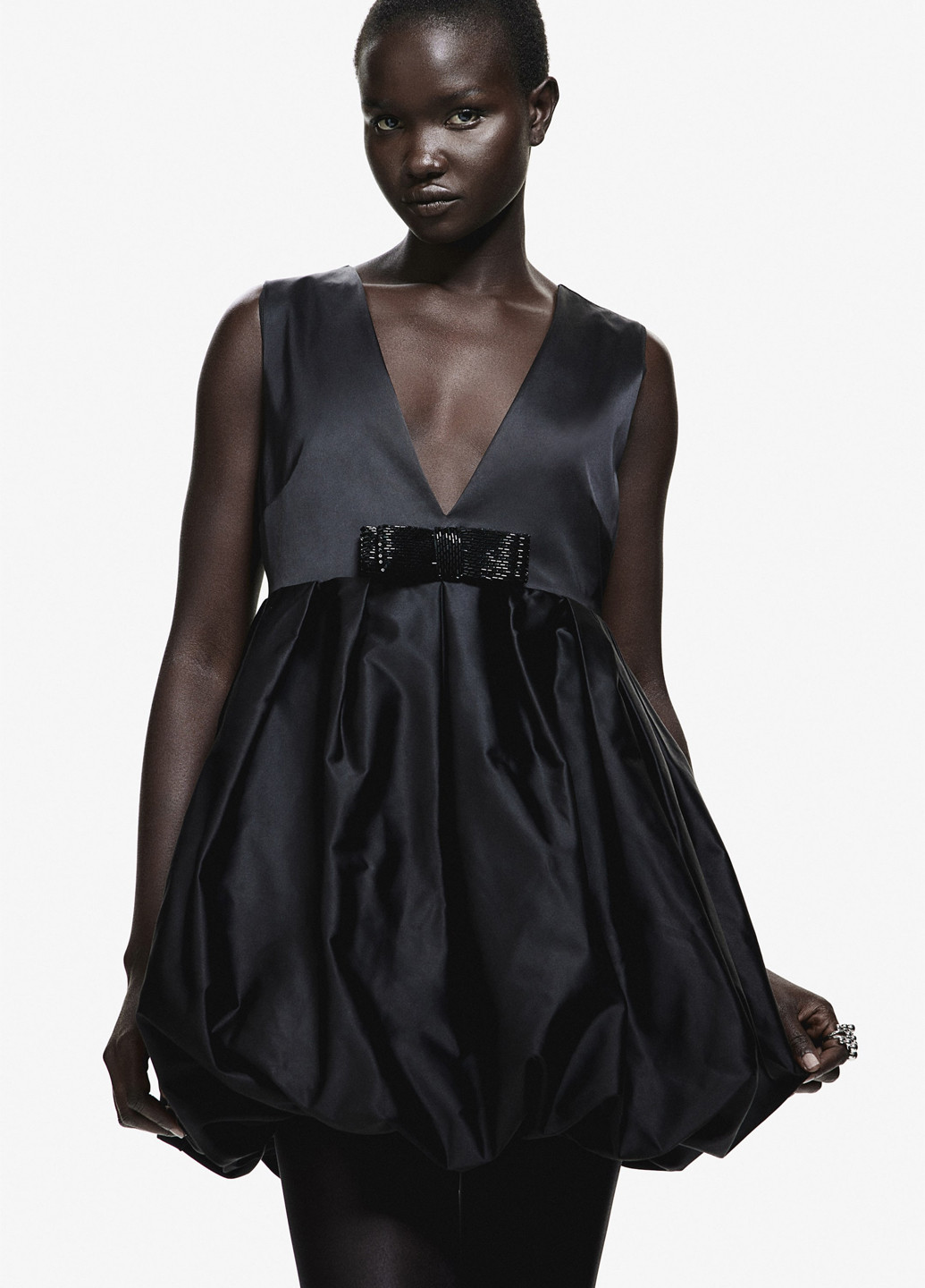 Чорна святковий сукня з спідницею-сонце H&M однотонна