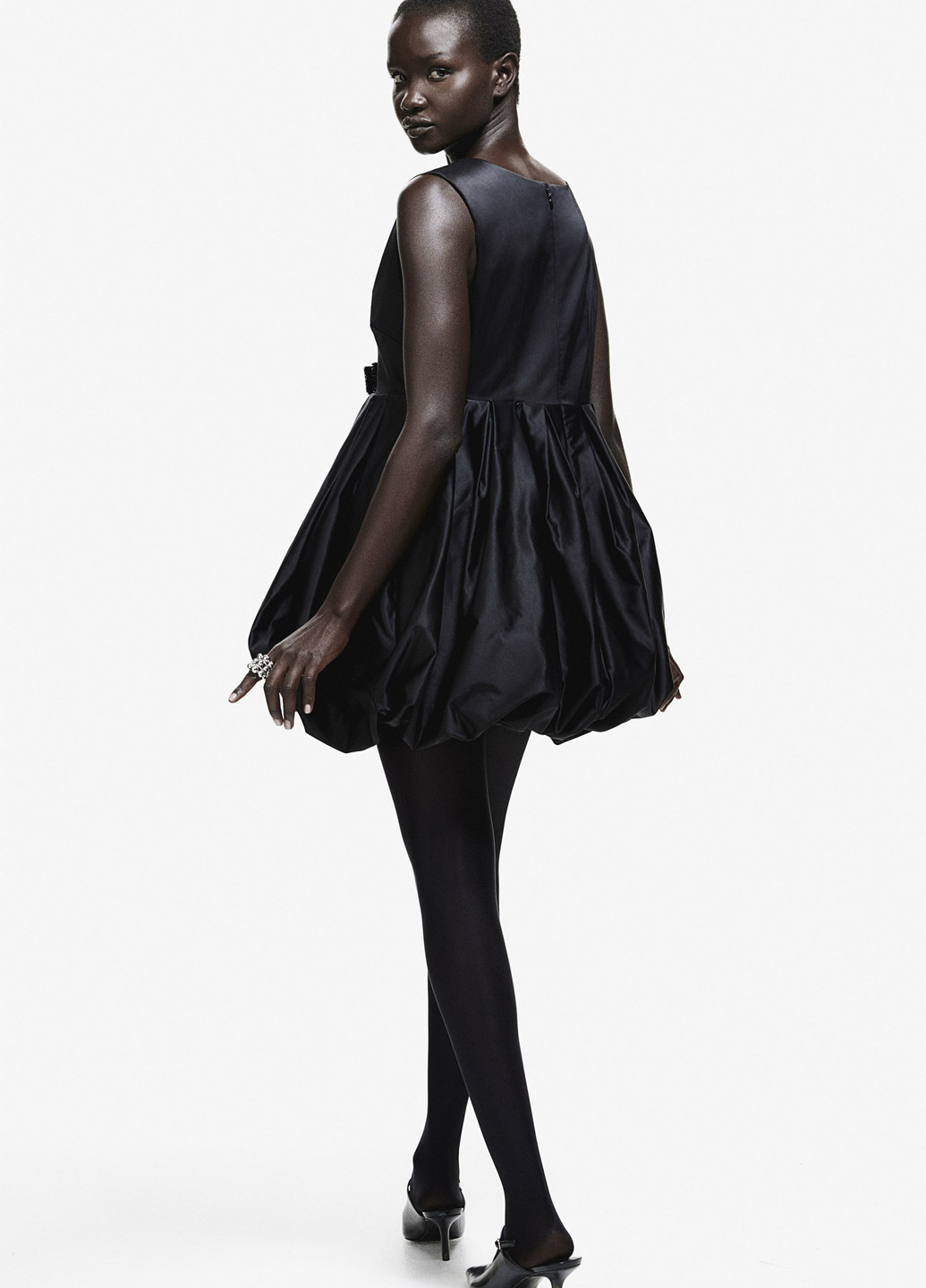 Чорна святковий сукня з спідницею-сонце H&M однотонна