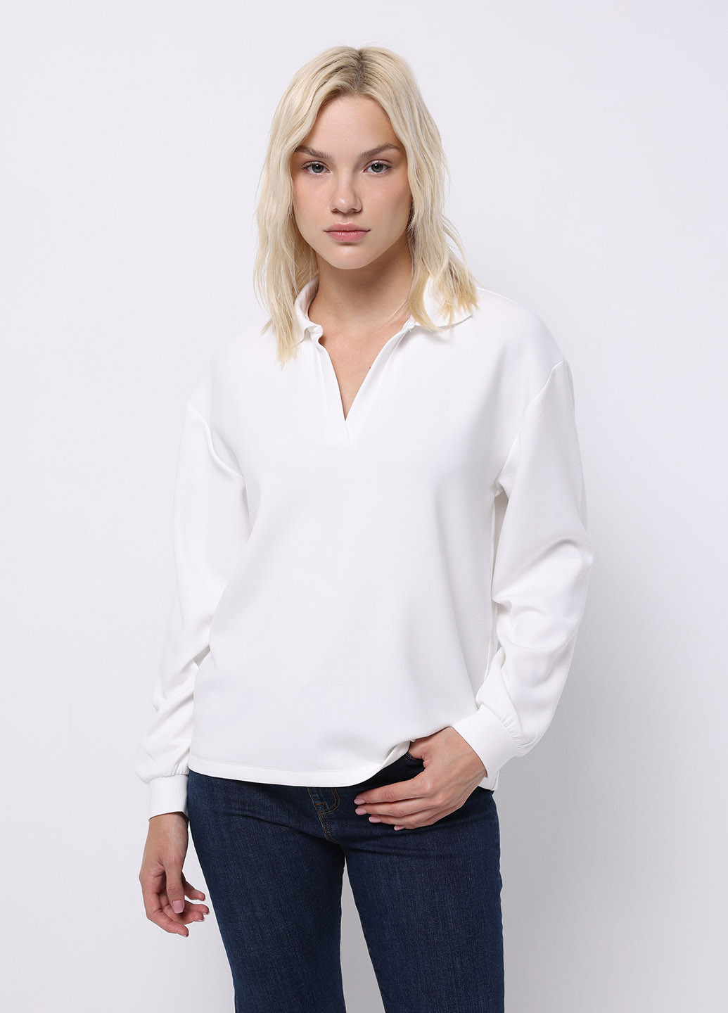 Белая женская футболка-поло Colin's однотонная