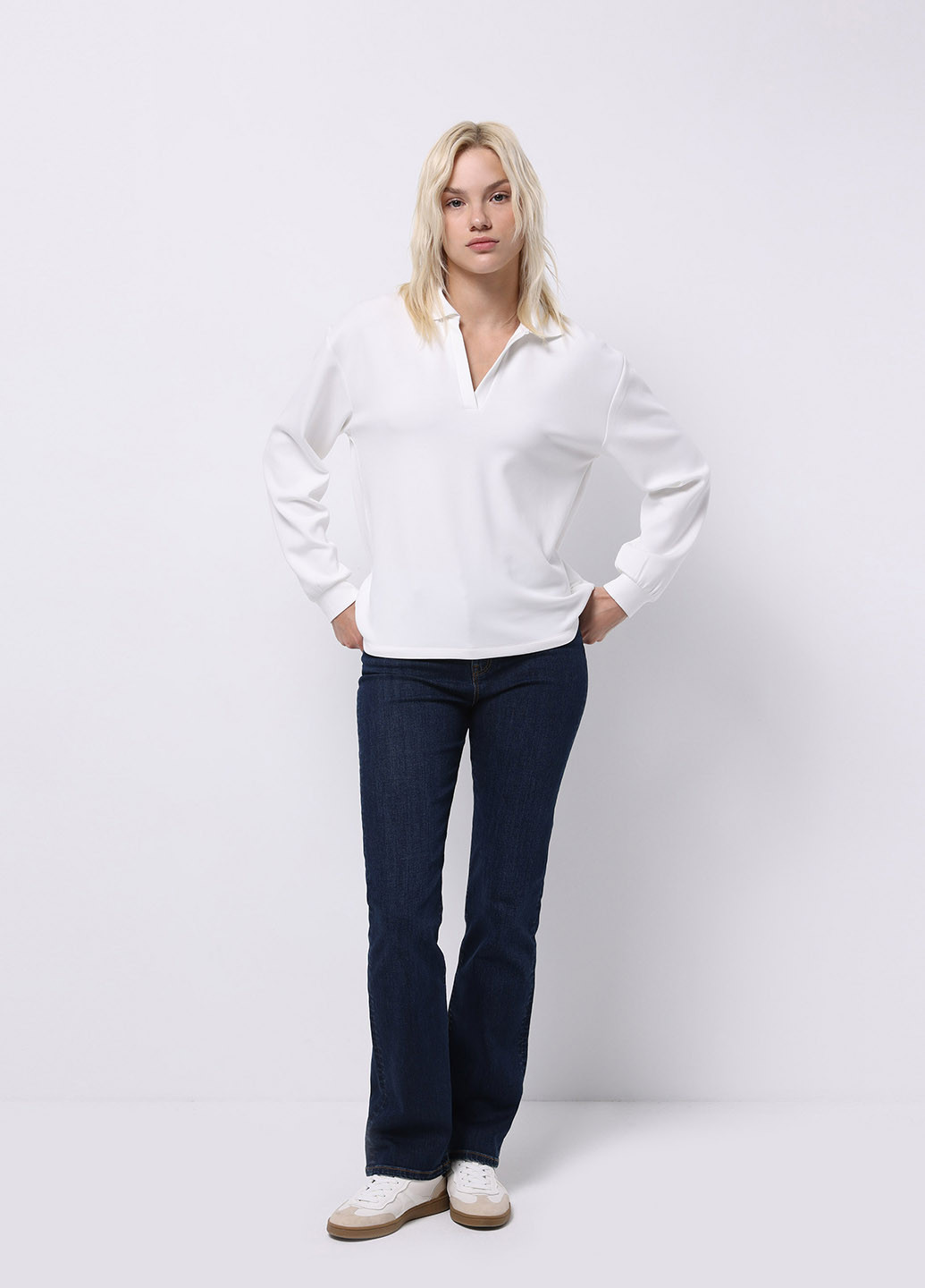 Белая женская футболка-поло Colin's однотонная