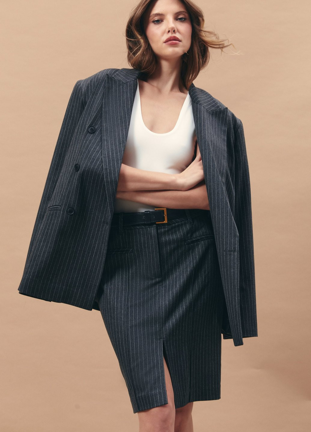 Темно-серая кэжуал, офисная в полоску юбка Gepur карандаш