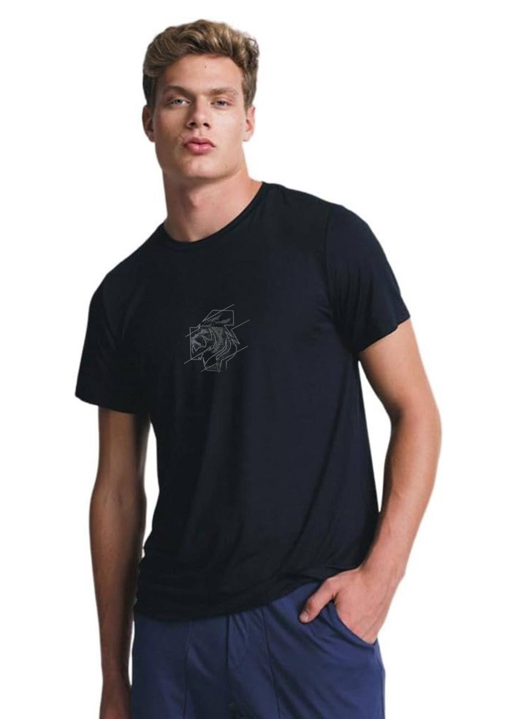 Черная футболка Express