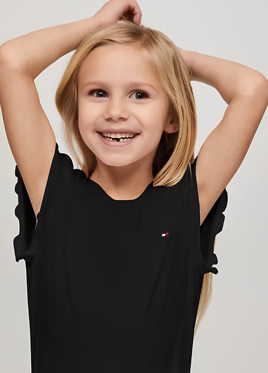 Черная летняя футболка Tommy Hilfiger