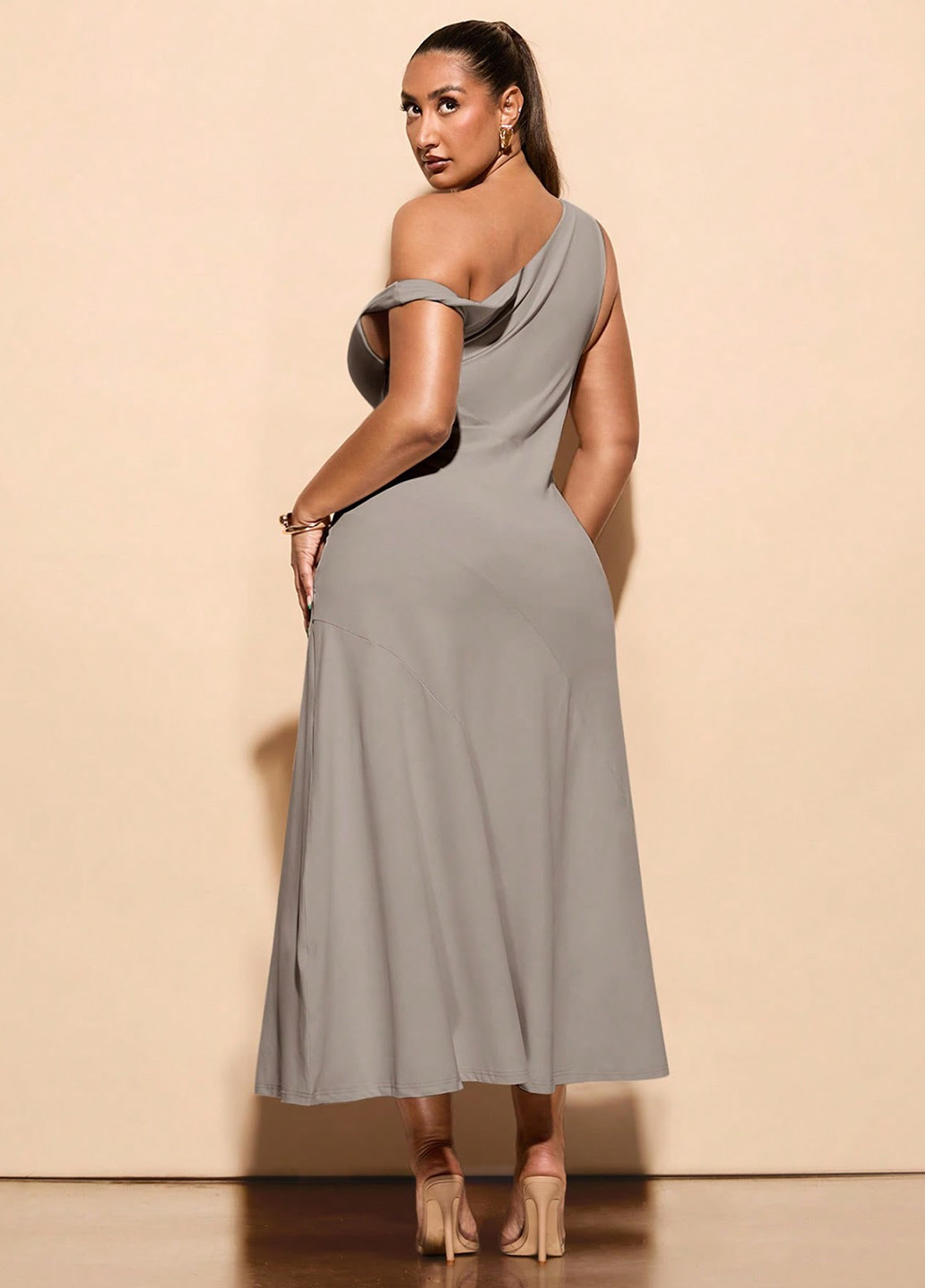 Серое коктейльное платье клеш SHEIN однотонное