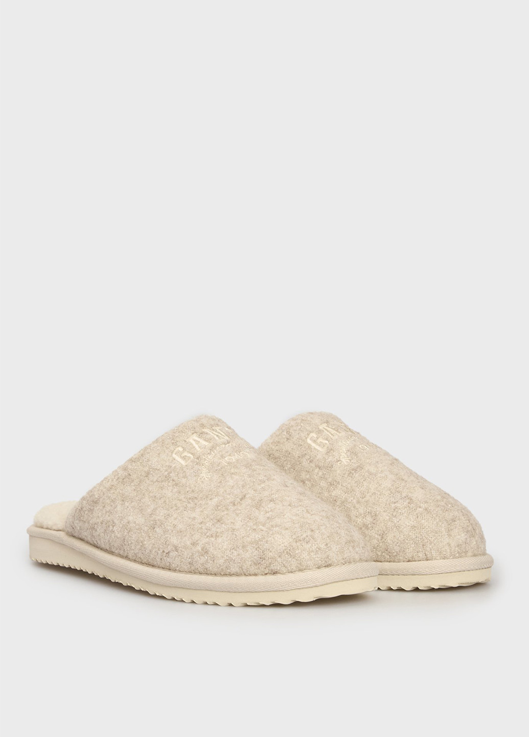 Серо-бежевые тапочки Gant с вышивкой, с логотипом