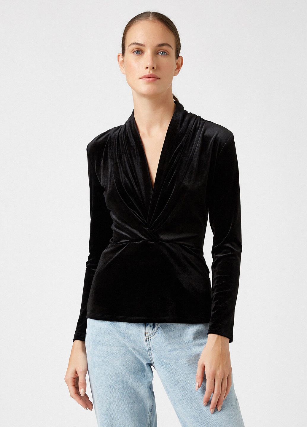 Черная демисезонная блуза с баской KOTON