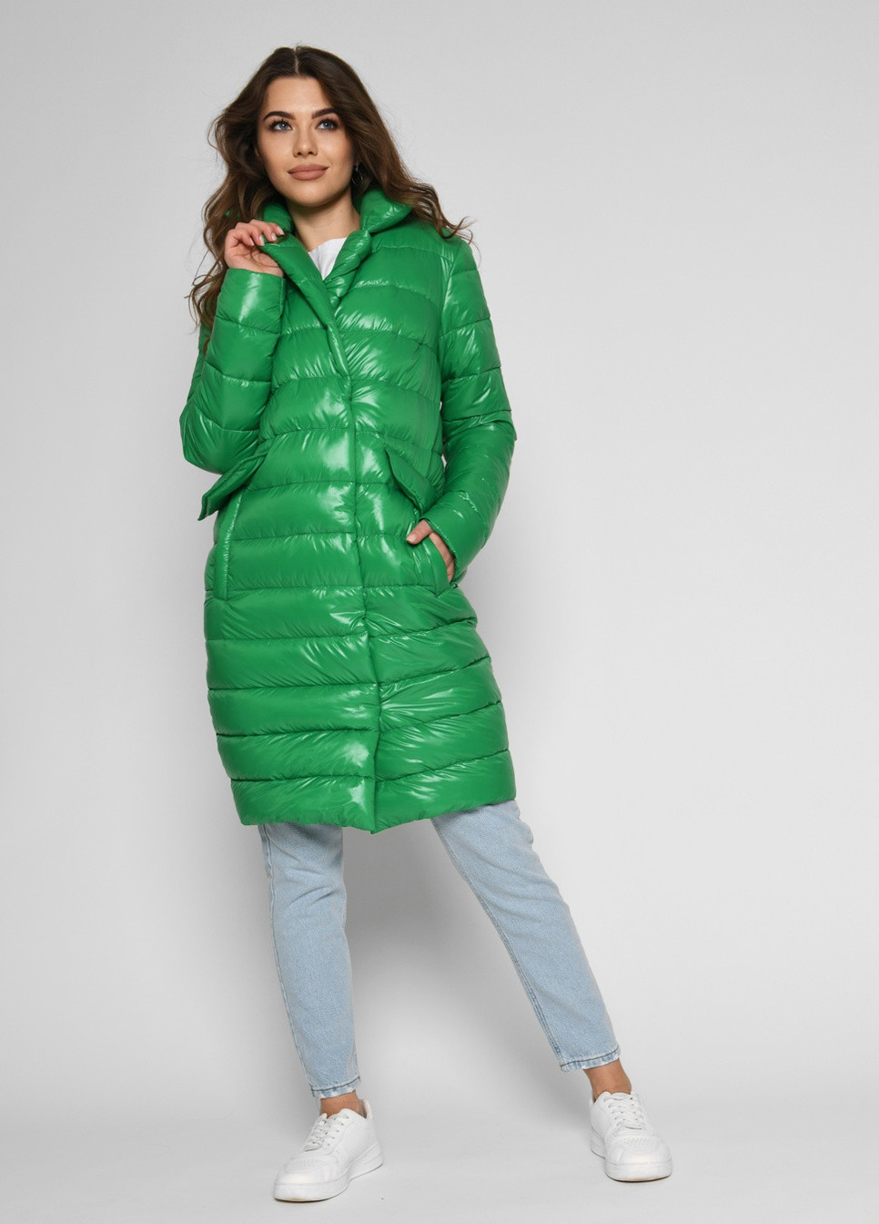 Зелена демісезонна трендовая стеганая куртка на запах X-Woyz