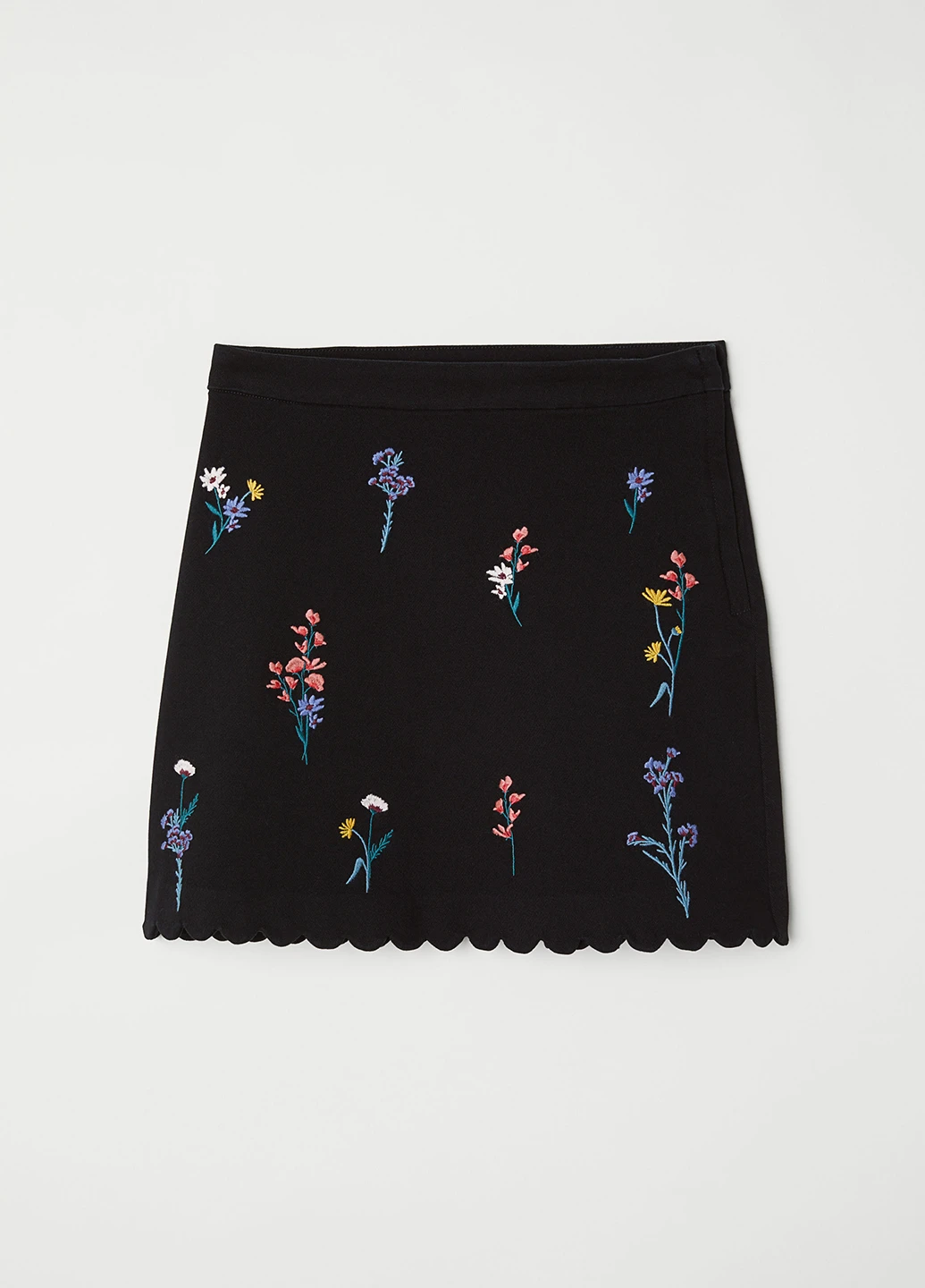 Черная кэжуал цветочной расцветки юбка H&M а-силуэта (трапеция)