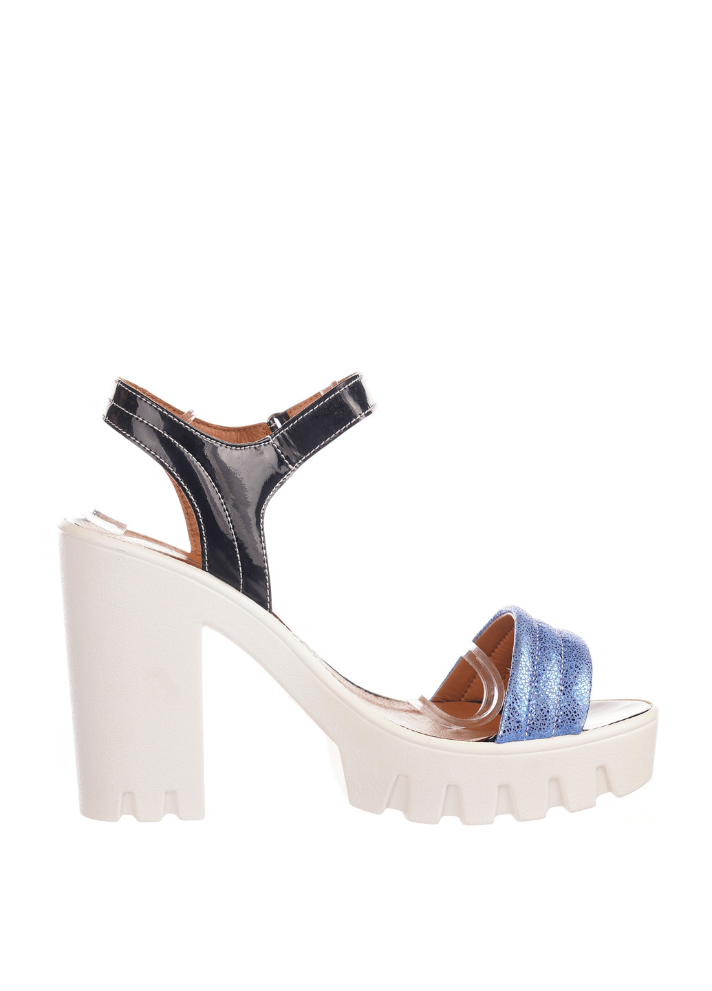 Комбинированные босоножки No Brand с ремешком на тракторной подошве, лаковые