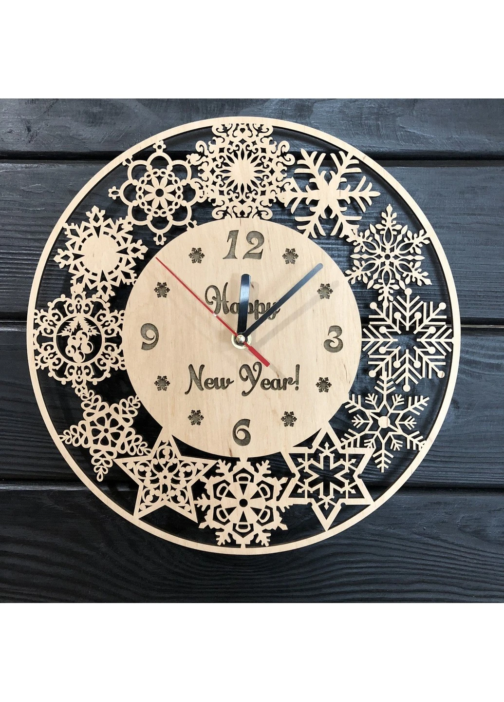 Оригинальные настенные часы из дерева на новогоднюю тематику 7Arts (253567438)
