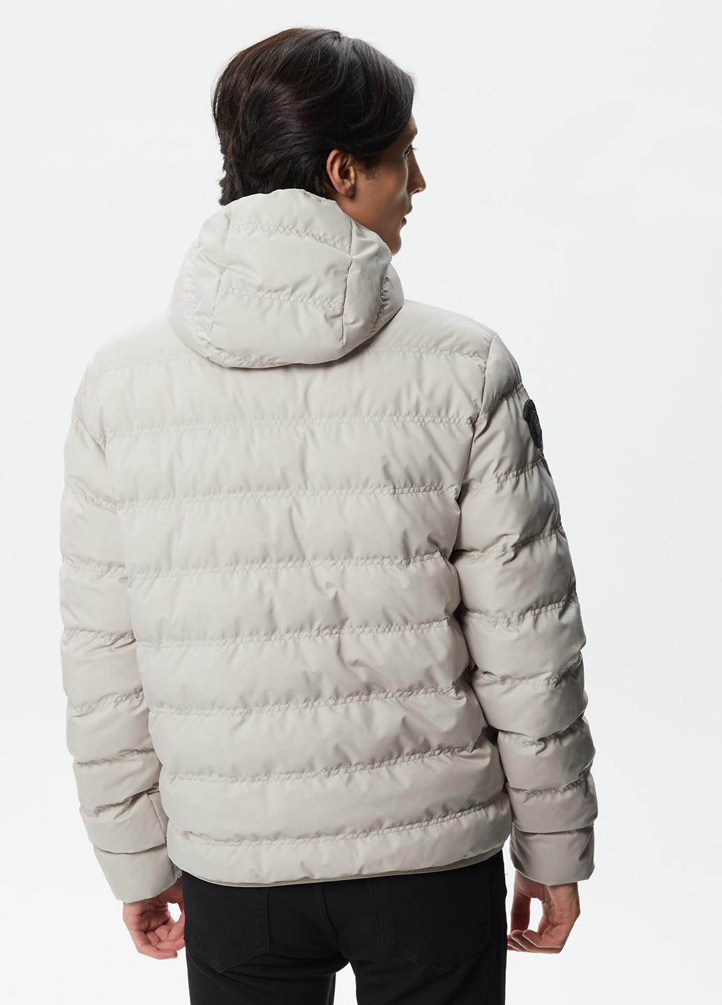 Светло-серая демисезонная куртка Lacoste