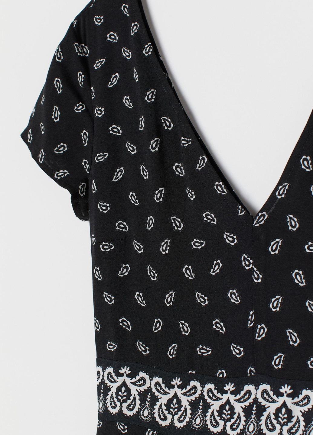 Черное кэжуал платье H&M однотонное