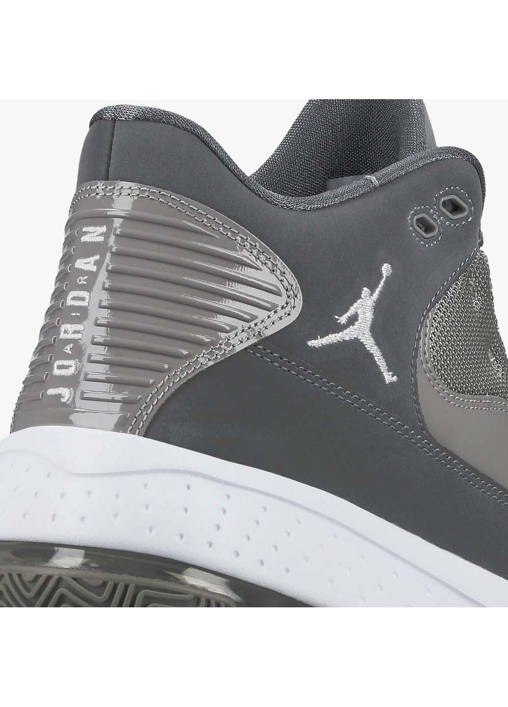 Серые демисезонные кроссовки Jordan