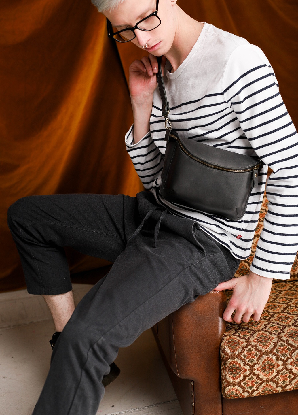 Чоловіча сумка бананка на пояс або через плече ручної роботи з натуральної вінтажної шкіри темно-сірого кольору Boorbon (253449133)