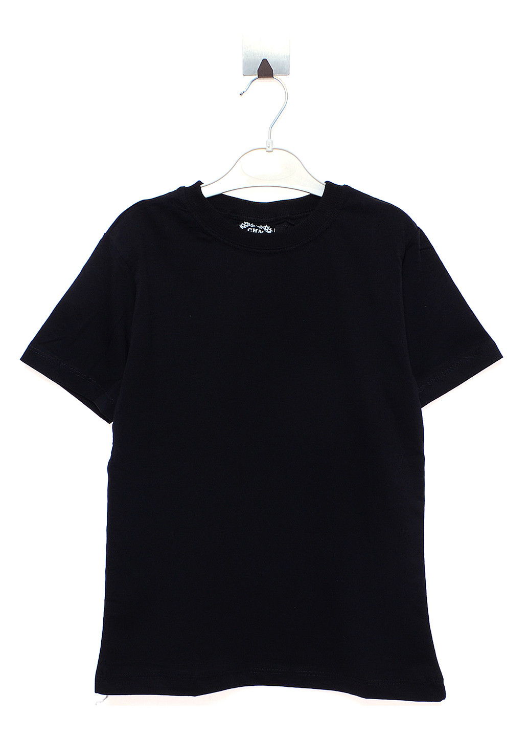 Черная демисезонная футболка с коротким рукавом CHN