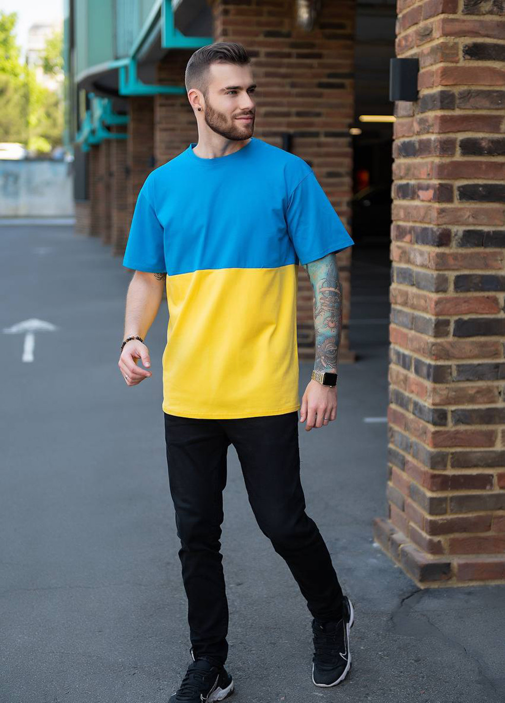 Сине-желтая футболка Elfberg