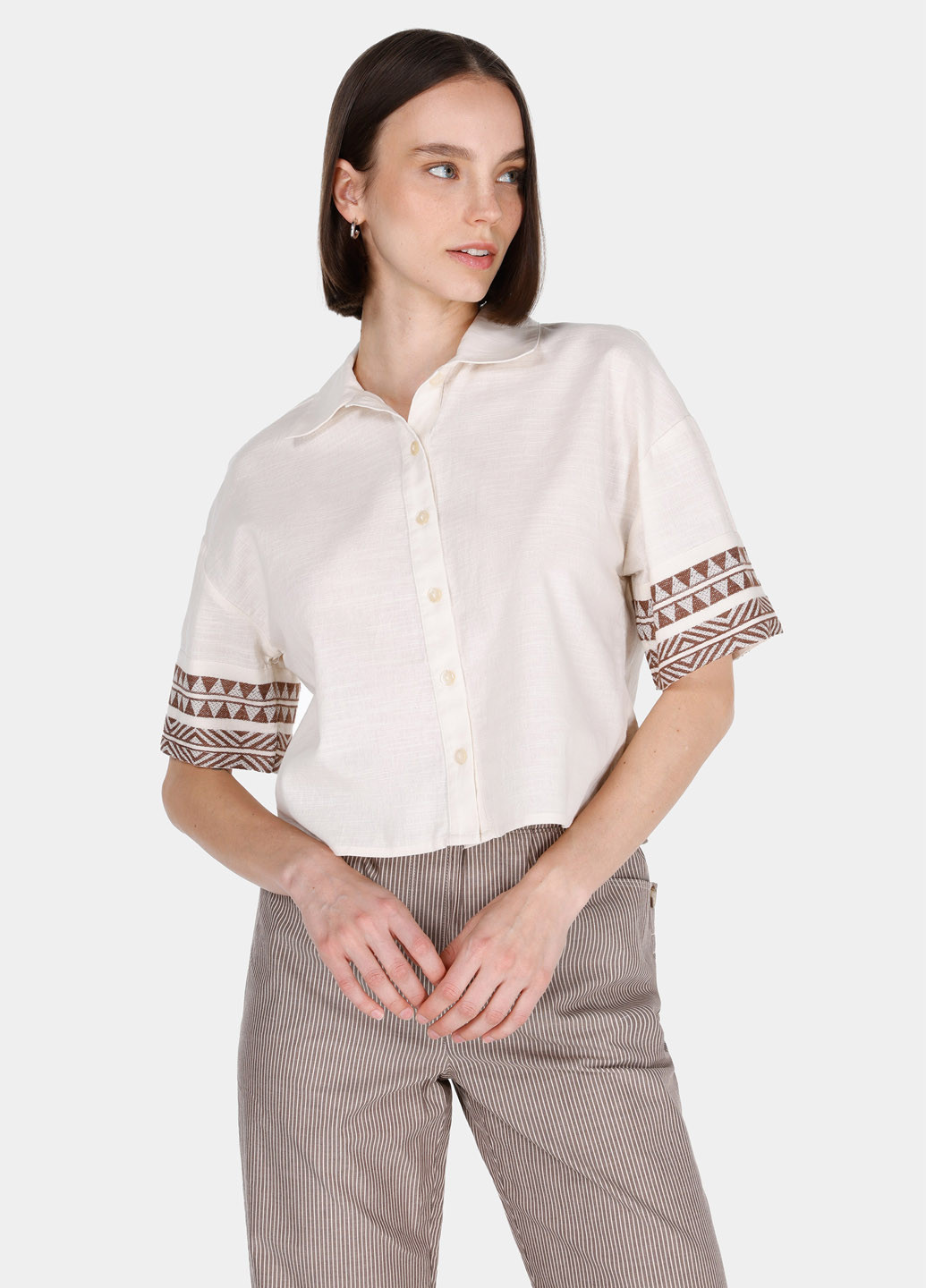 Бежевая кэжуал рубашка с орнаментом Colin's