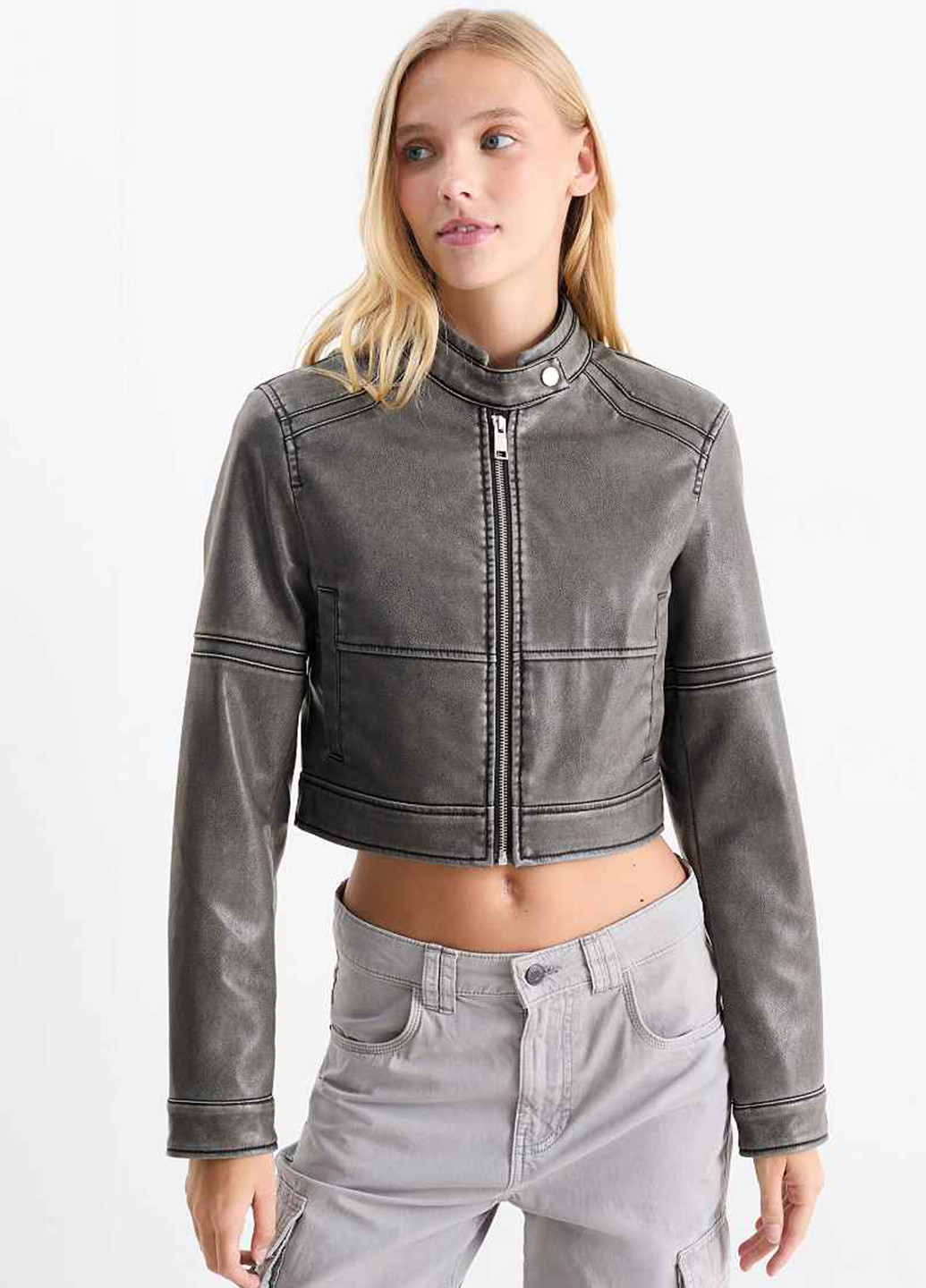 Сіра демісезонна куртка C&A