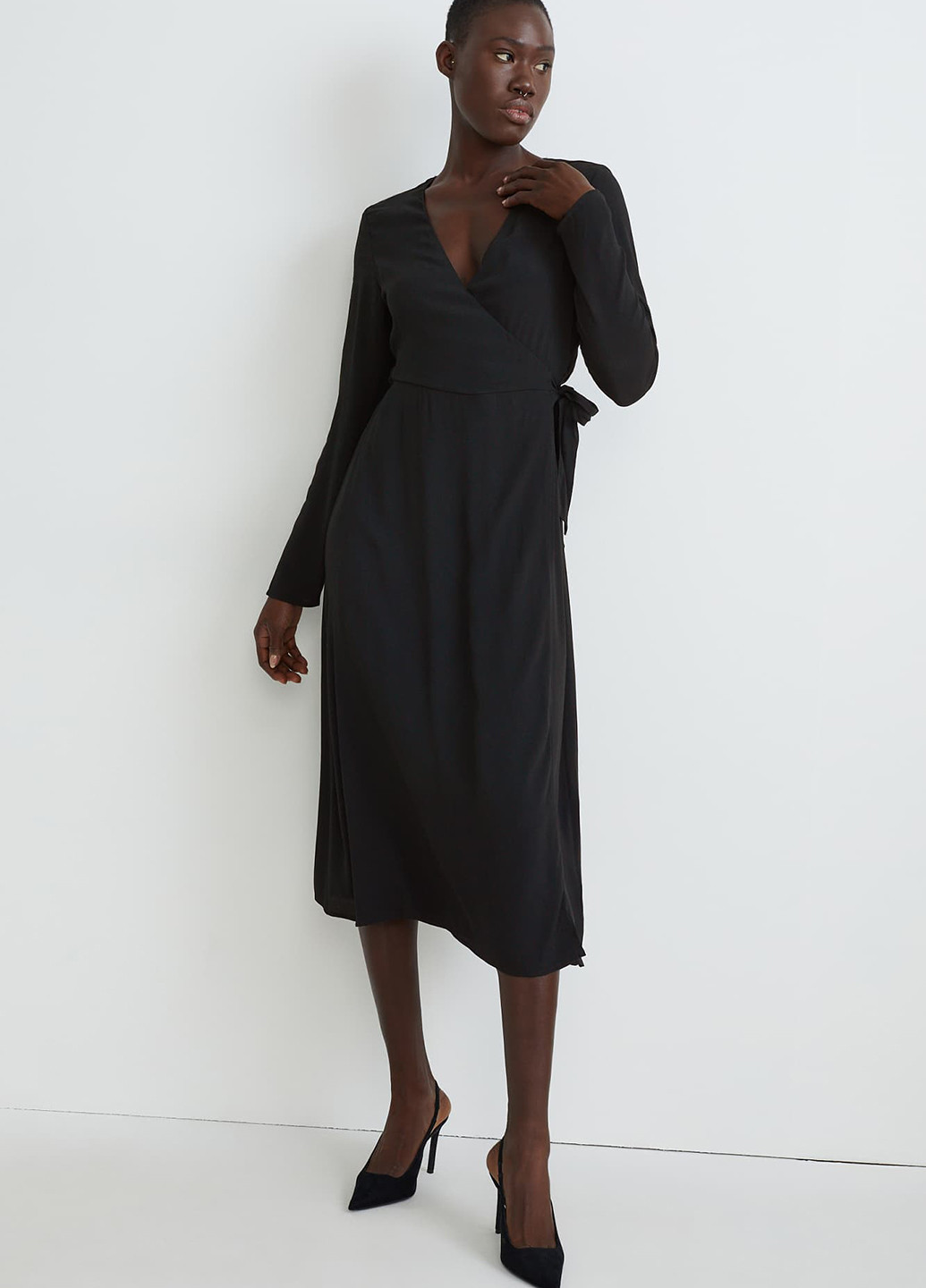 Чорна кежуал сукня на запах C&A однотонна