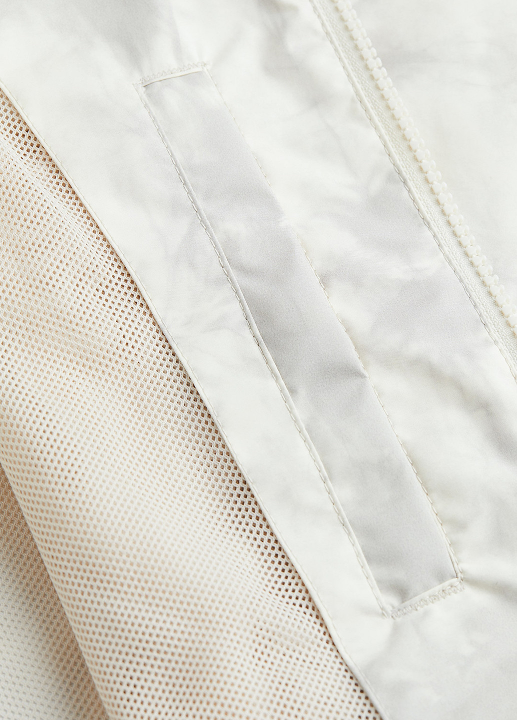 Светло-бежевая демисезонная ветровка H&M