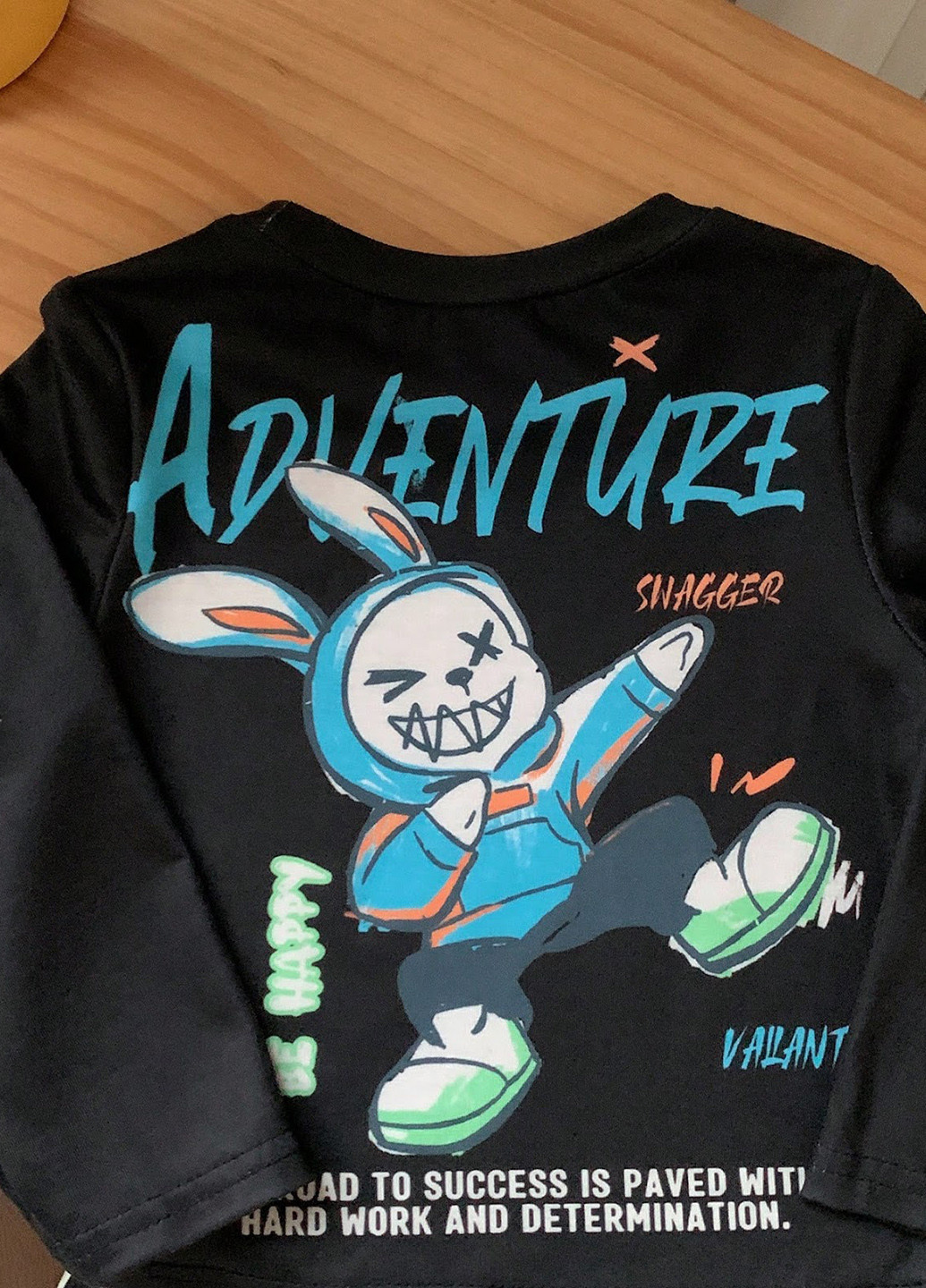 Черный демисезонный кэжуал лонгслив SHEIN с рисунком