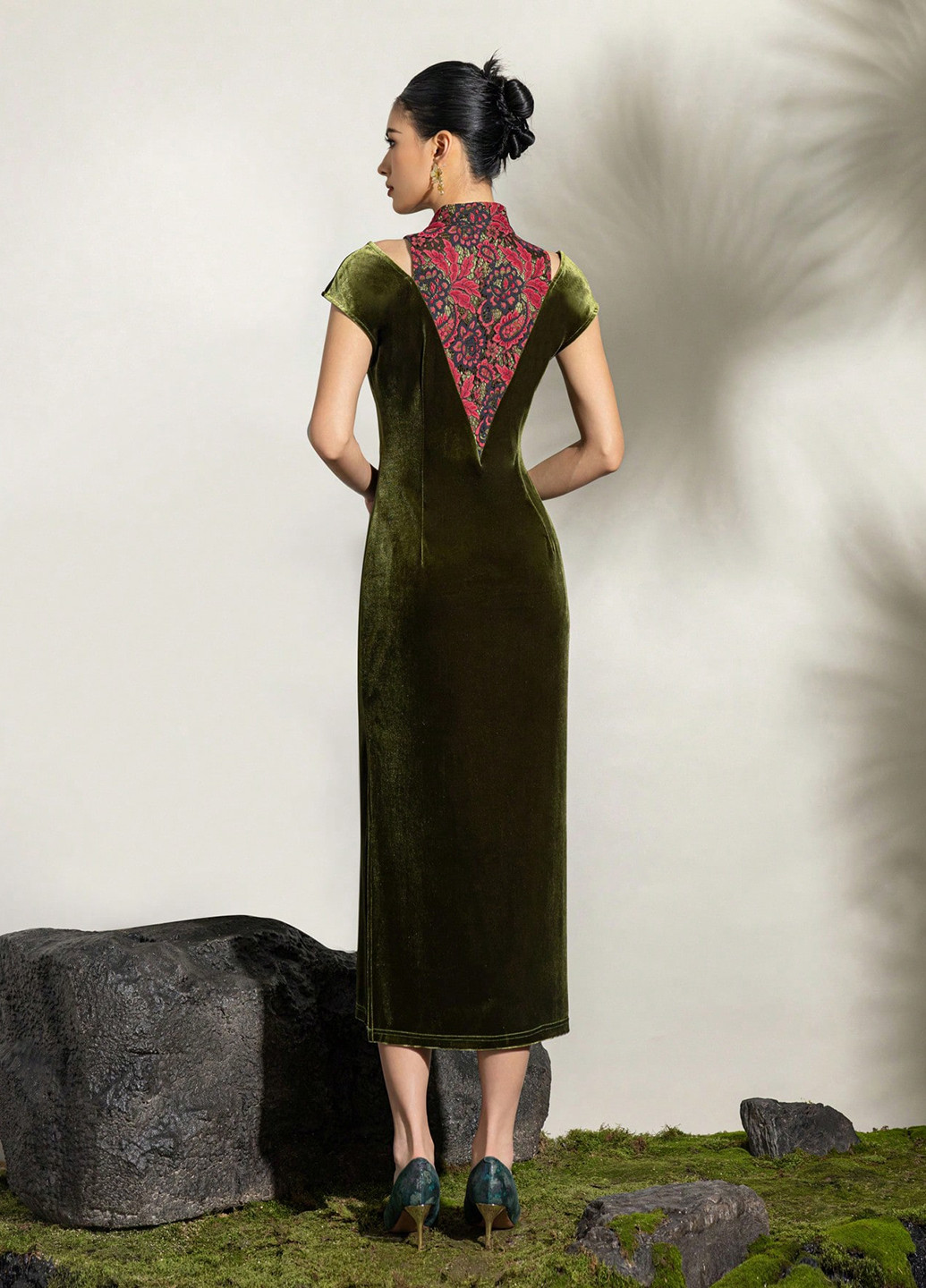 Зеленое вечернее платье силуэтная SHEIN колор блок