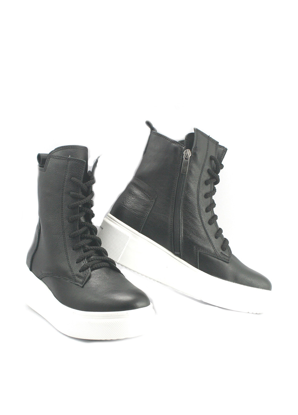 Осенние ботинки Mila с белой подошвой, со шнуровкой