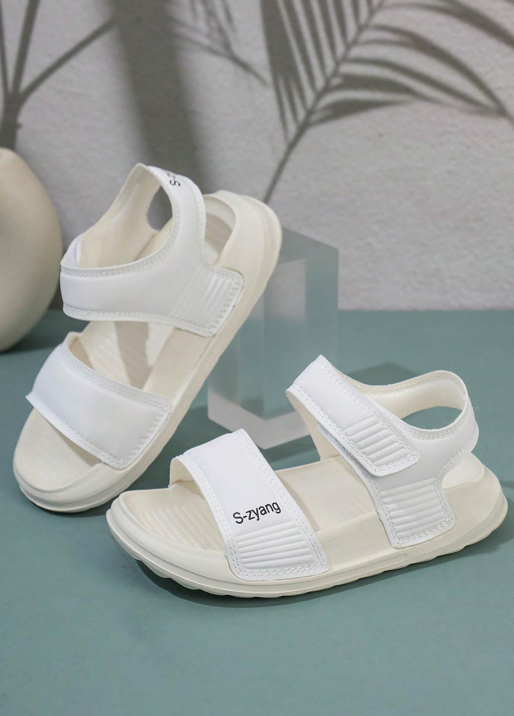 Белые спортивные, кэжуал спортивные сандалии SHEIN на липучке