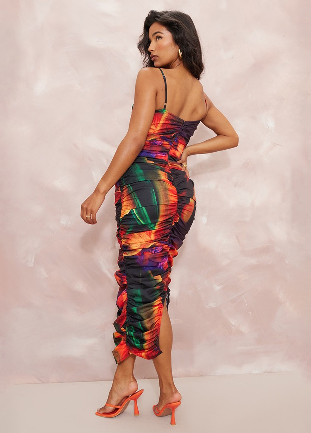 Комбинированное кэжуал платье PrettyLittleThing с абстрактным узором