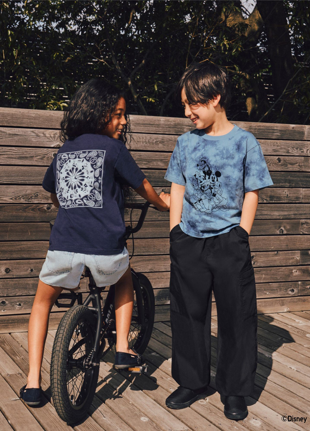 Темно-синя літня футболка Uniqlo