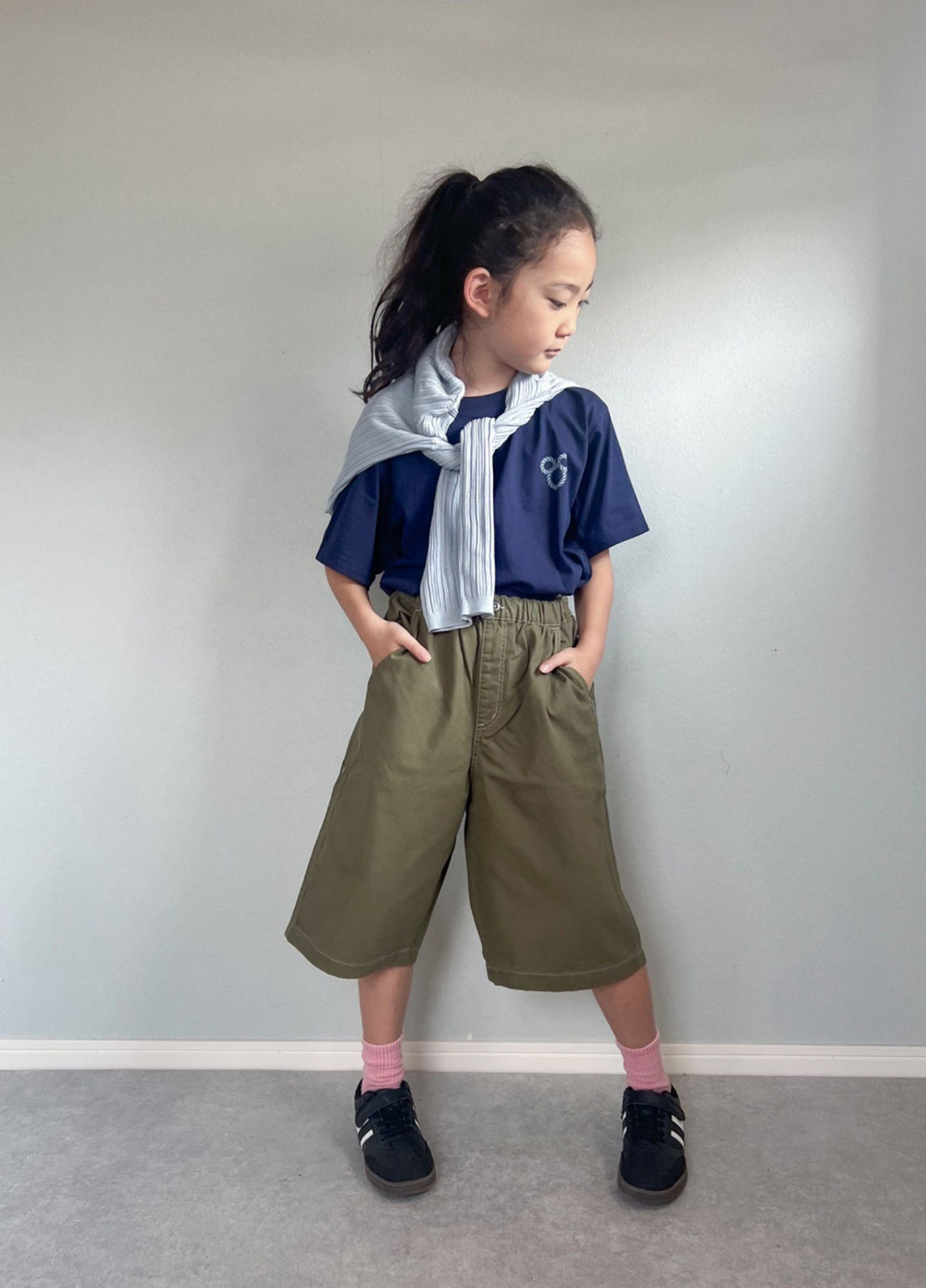 Темно-синя літня футболка Uniqlo