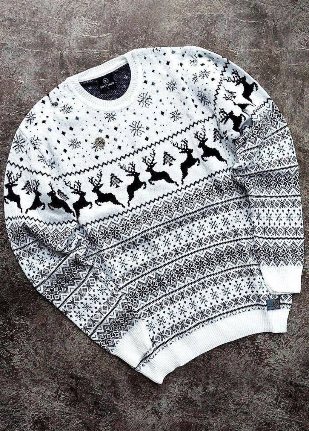 Белый зимний стильный свитер с оленями No Brand