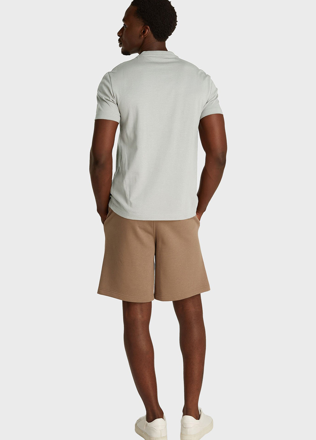 Світло-сіра футболка Calvin Klein