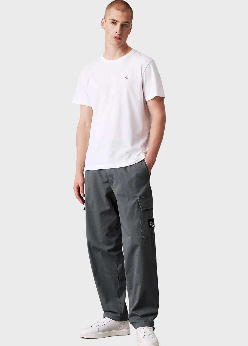 Серые кэжуал демисезонные карго брюки Calvin Klein Jeans