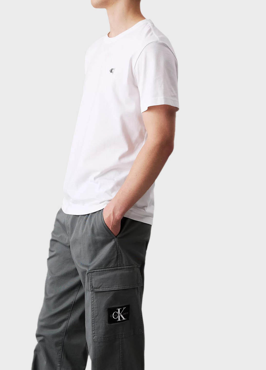 Серые кэжуал демисезонные карго брюки Calvin Klein Jeans