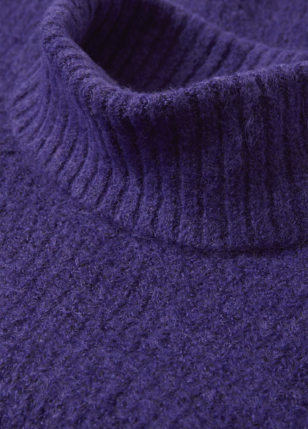 Фиолетовый зимний свитер C&A