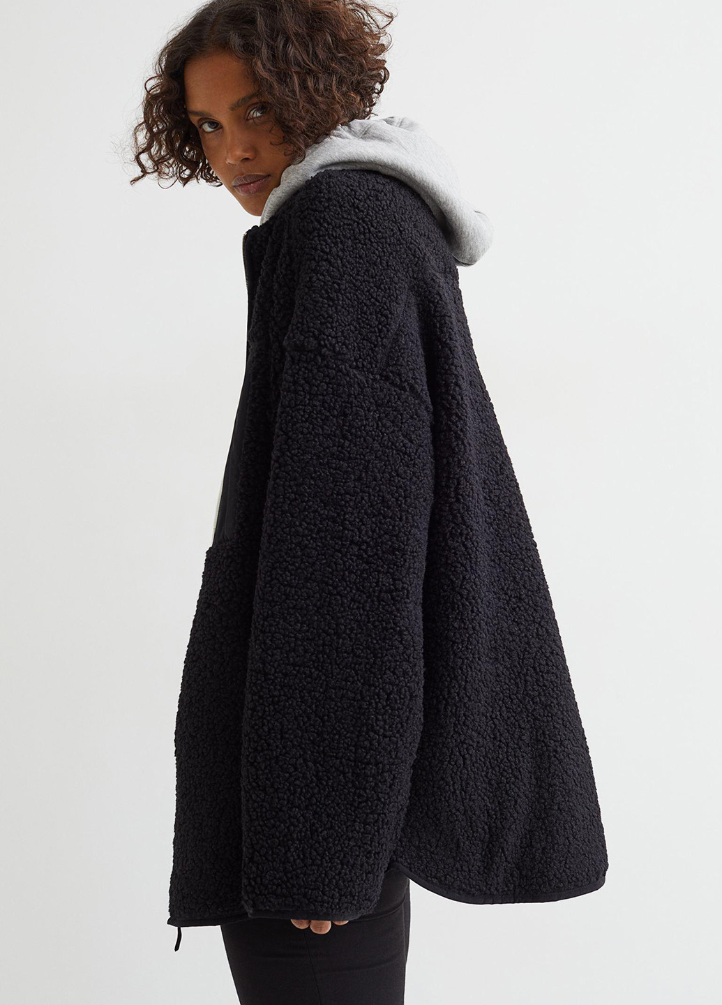 Черная демисезонная куртка H&M