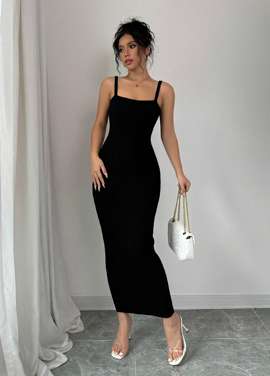 Черное кэжуал платье силуэтная SHEIN однотонное