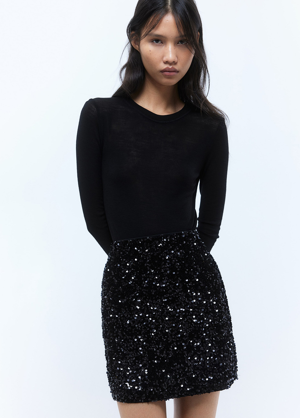 Черная коктейльный, вечерний однотонная юбка H&M а-силуэта (трапеция)