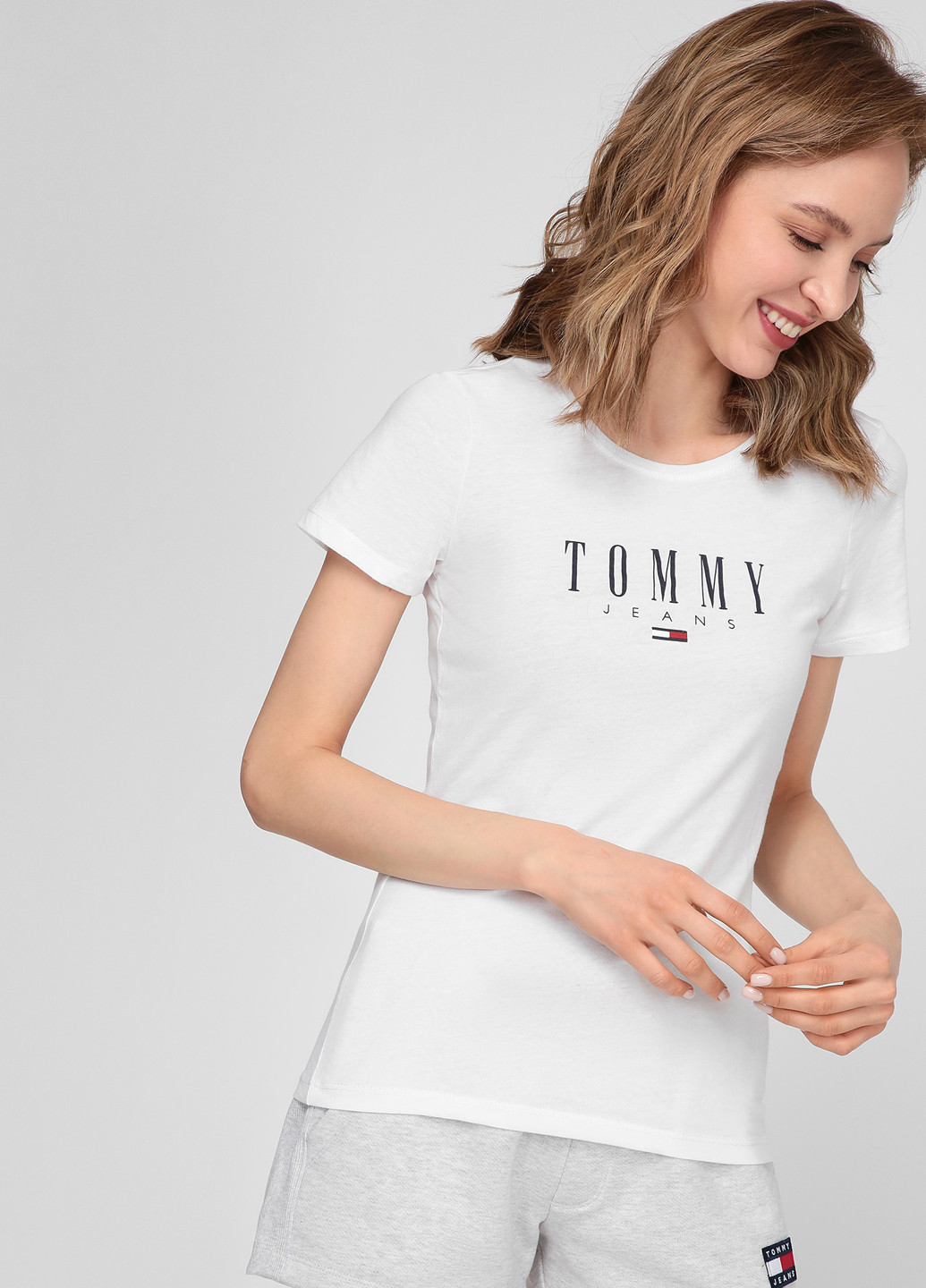 Белая летняя футболка Tommy Hilfiger