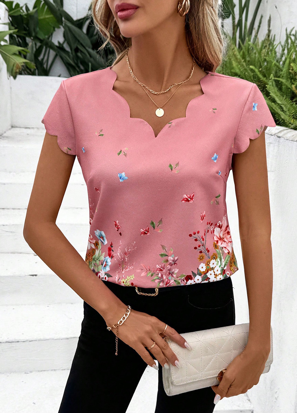 Пудровая блуза SHEIN