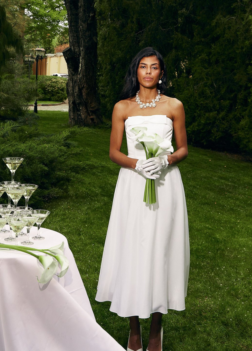 Молочное праздничный платье на одно плечо Gepur однотонное