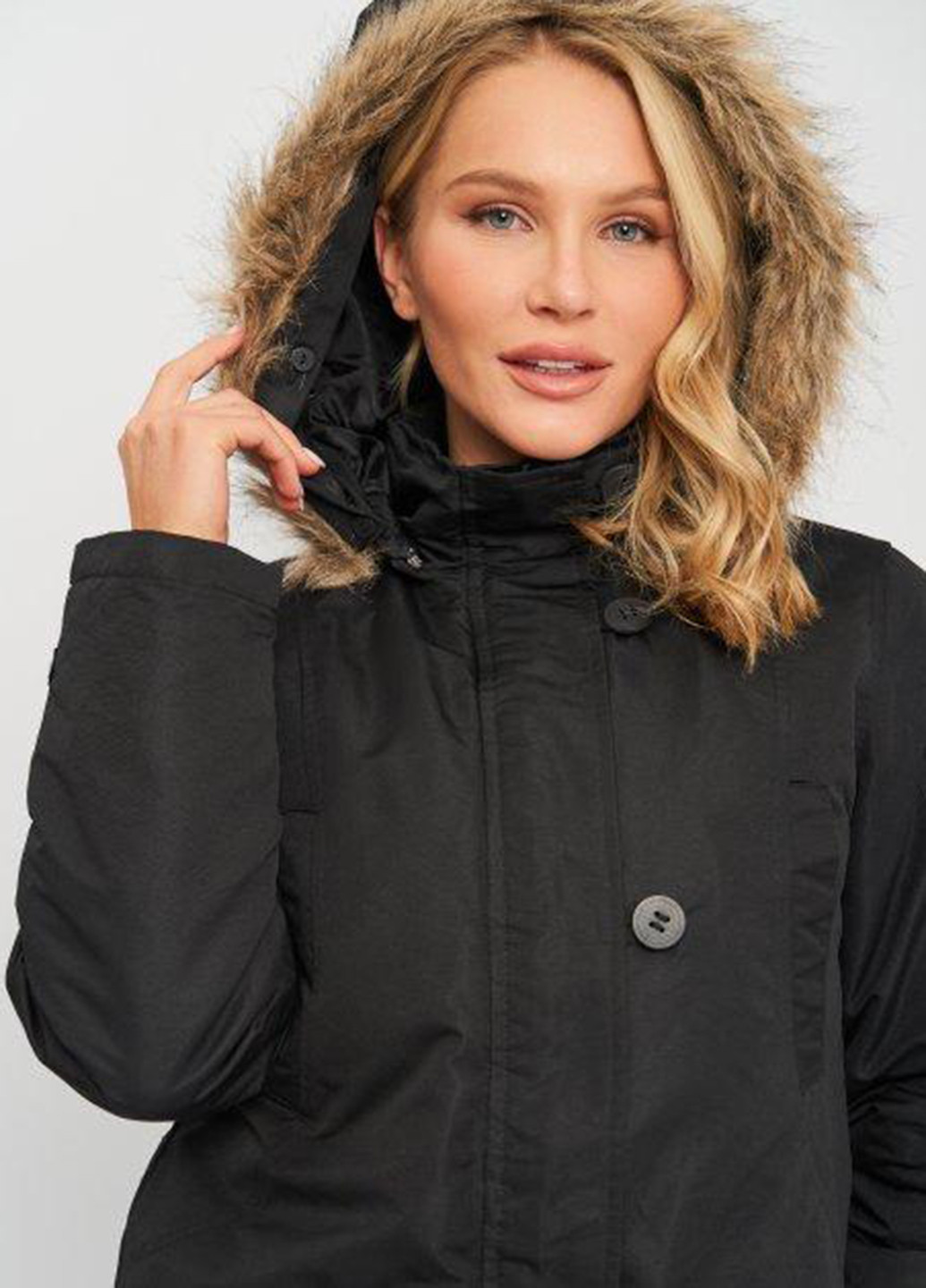 Черная зимняя куртка Ellos