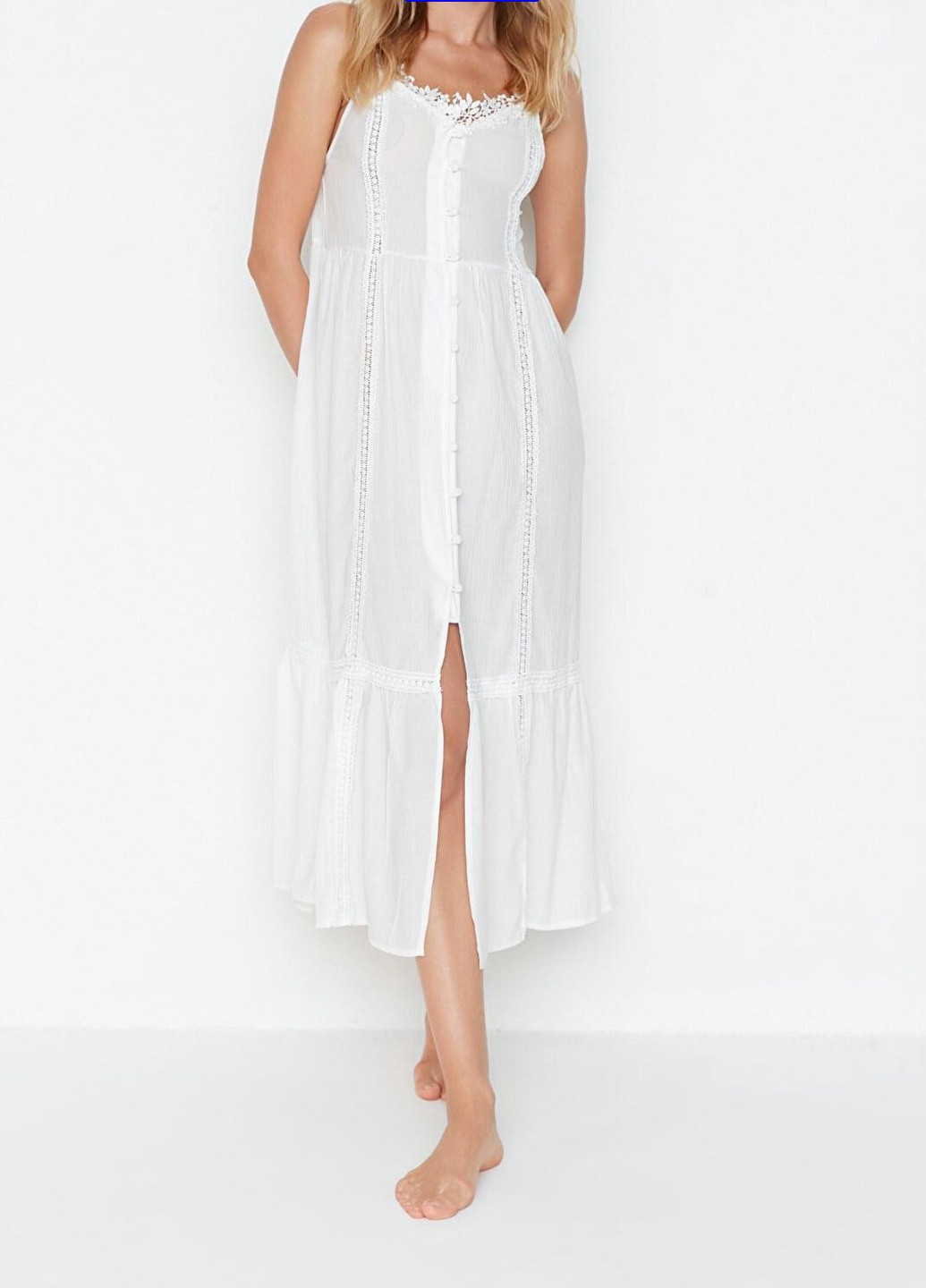 Белое повседневный платье AMORI однотонное