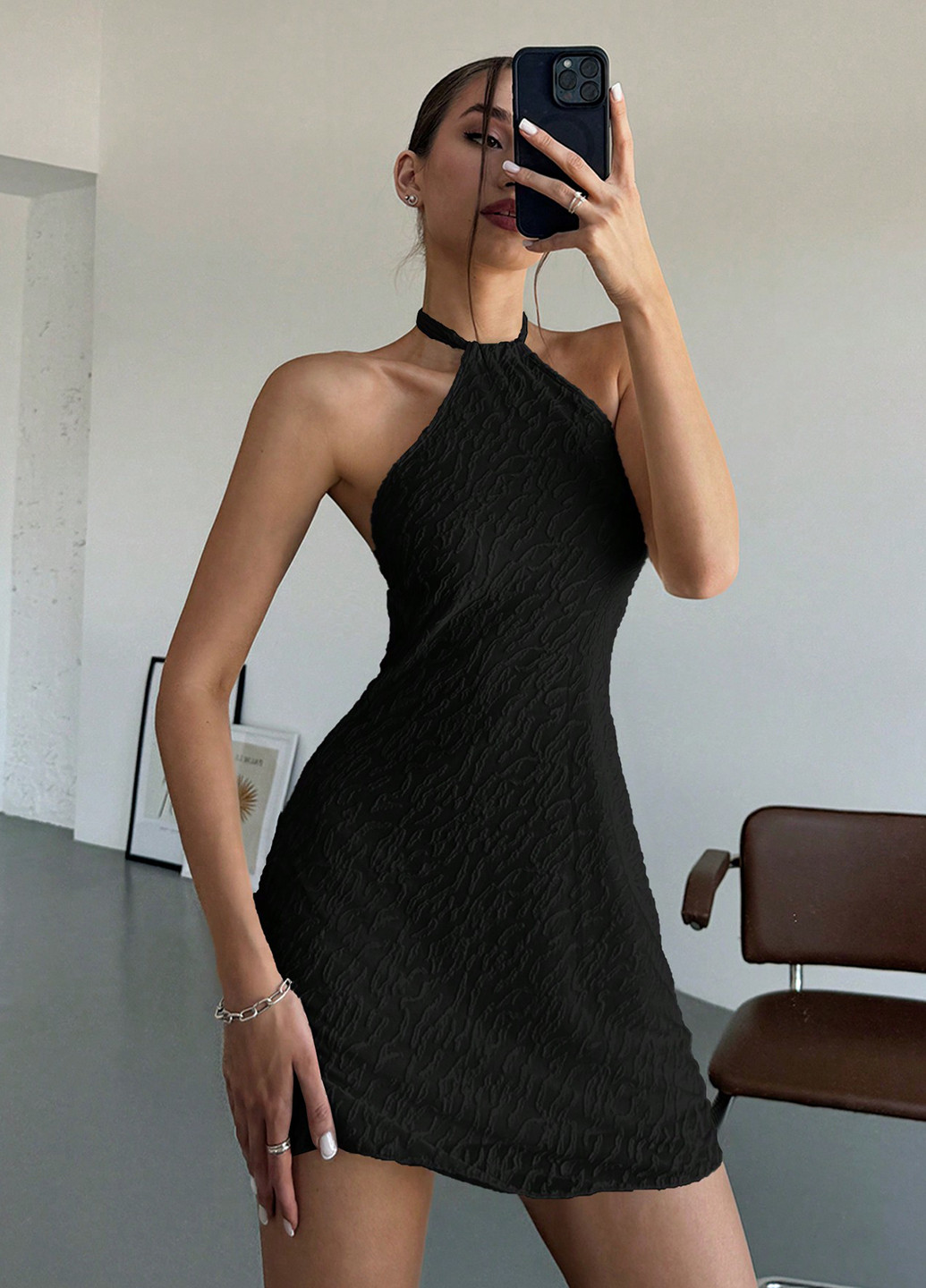 Чорна кежуал сукня з відкритою спиною SHEIN однотонна