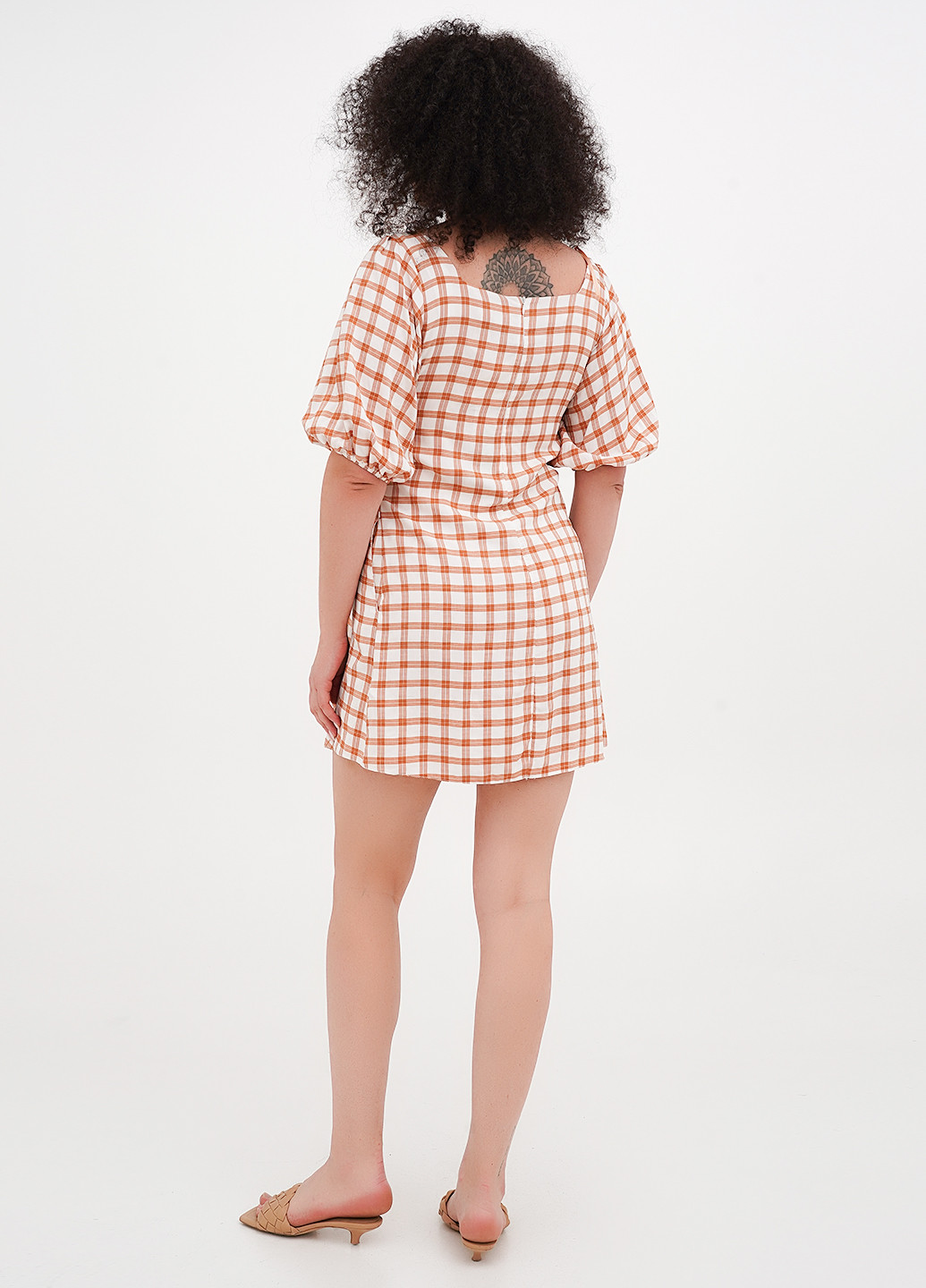 Бежевое кэжуал платье а-силуэт Vicolo в клетку