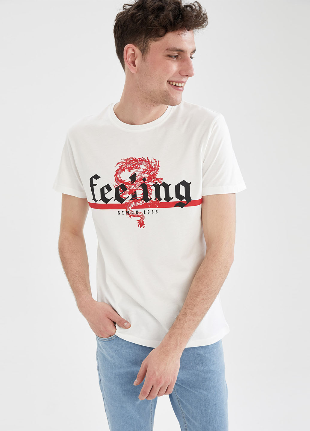 Молочна літня футболка DeFacto