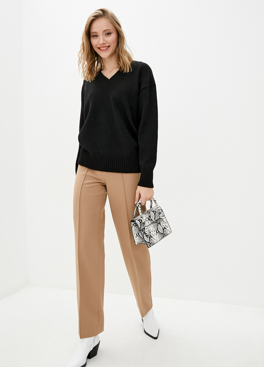 Черный демисезонный джемпер пуловер Sewel